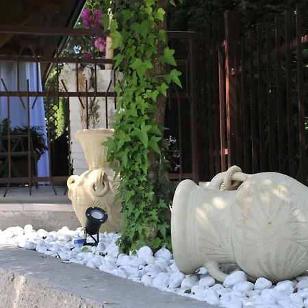 La Casa Dei Nonni Sul Garda Гостевой дом Пескьера-дель-Гарда