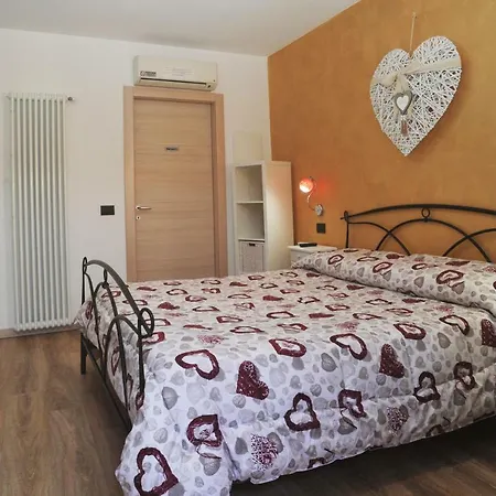 La Casa Dei Nonni Sul Garda Гостевой дом *