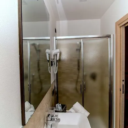 Guest house La Casa Dei Nonni Sul Garda 3*