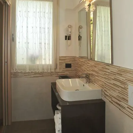 La Casa Dei Nonni Sul Garda 3* Peschiera del Garda